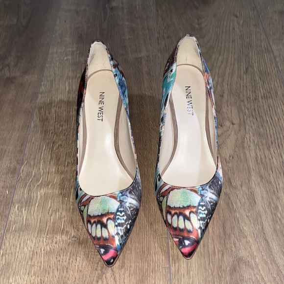 Nine West woman’s size 7 floral print heels. - Picture 5 of 9